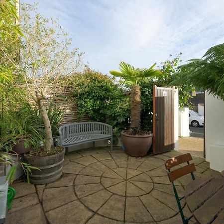 Delightful Bird Sisters Cottage With Free Parking Brighton Bagian luar foto