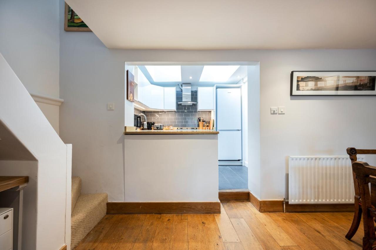 Delightful Bird Sisters Cottage With Free Parking Brighton Bagian luar foto