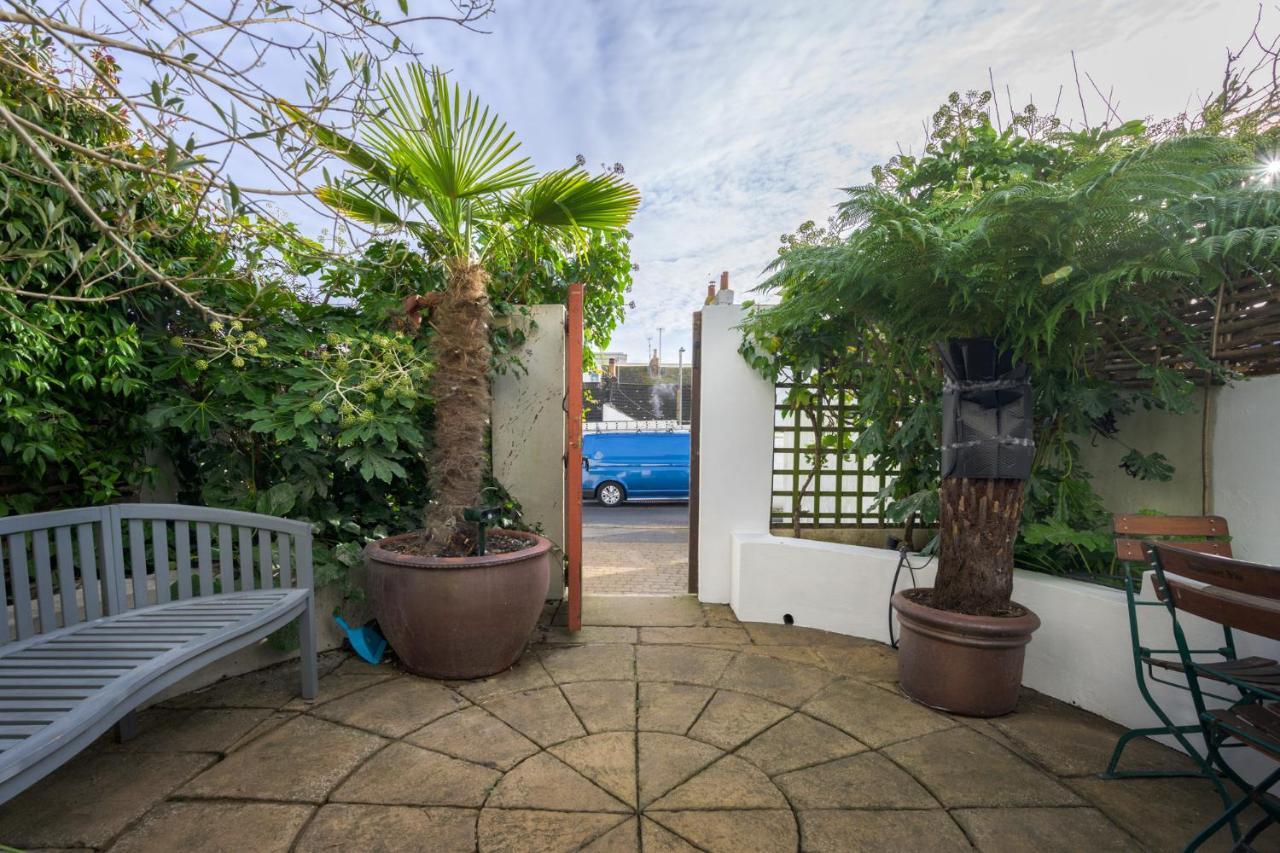 Delightful Bird Sisters Cottage With Free Parking Brighton Bagian luar foto