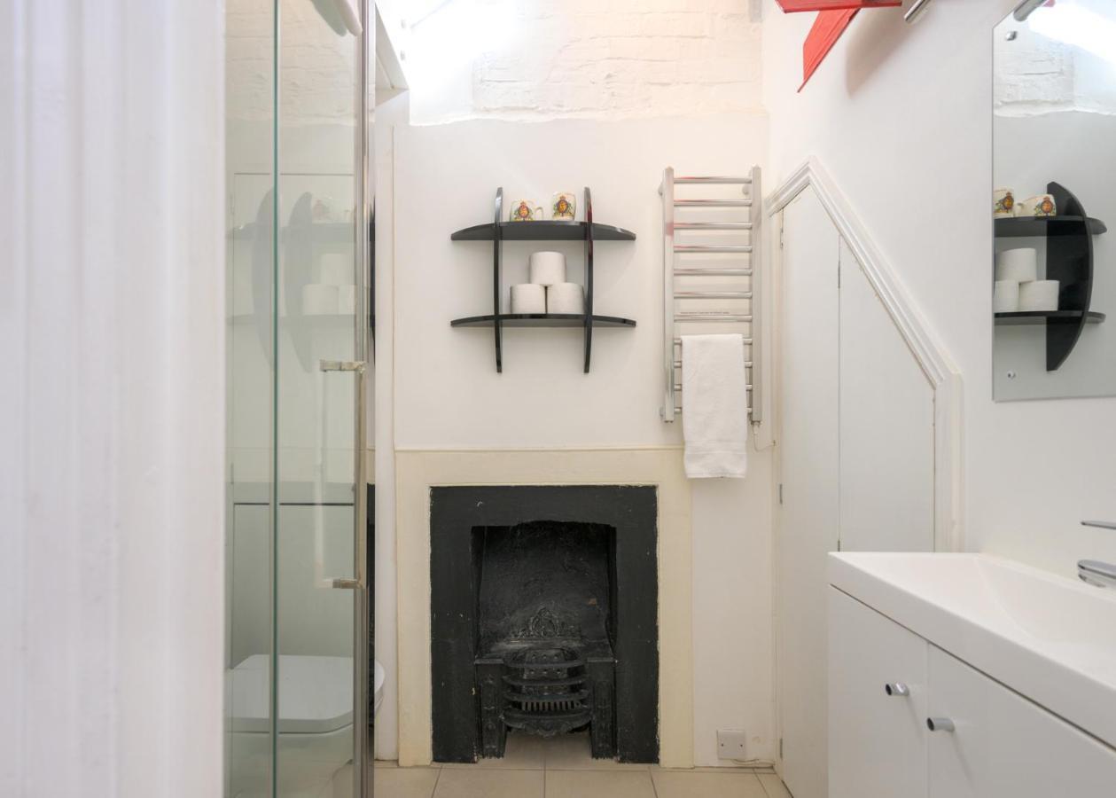 Delightful Bird Sisters Cottage With Free Parking Brighton Bagian luar foto